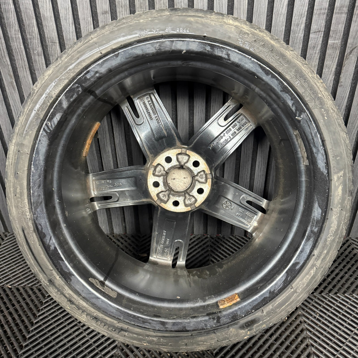 1X 18'' GENUINE VW AUDI A1 8X1 ALLOY WHEEL TYRE SINGLE 8XA601025F 7.5J ET37.5