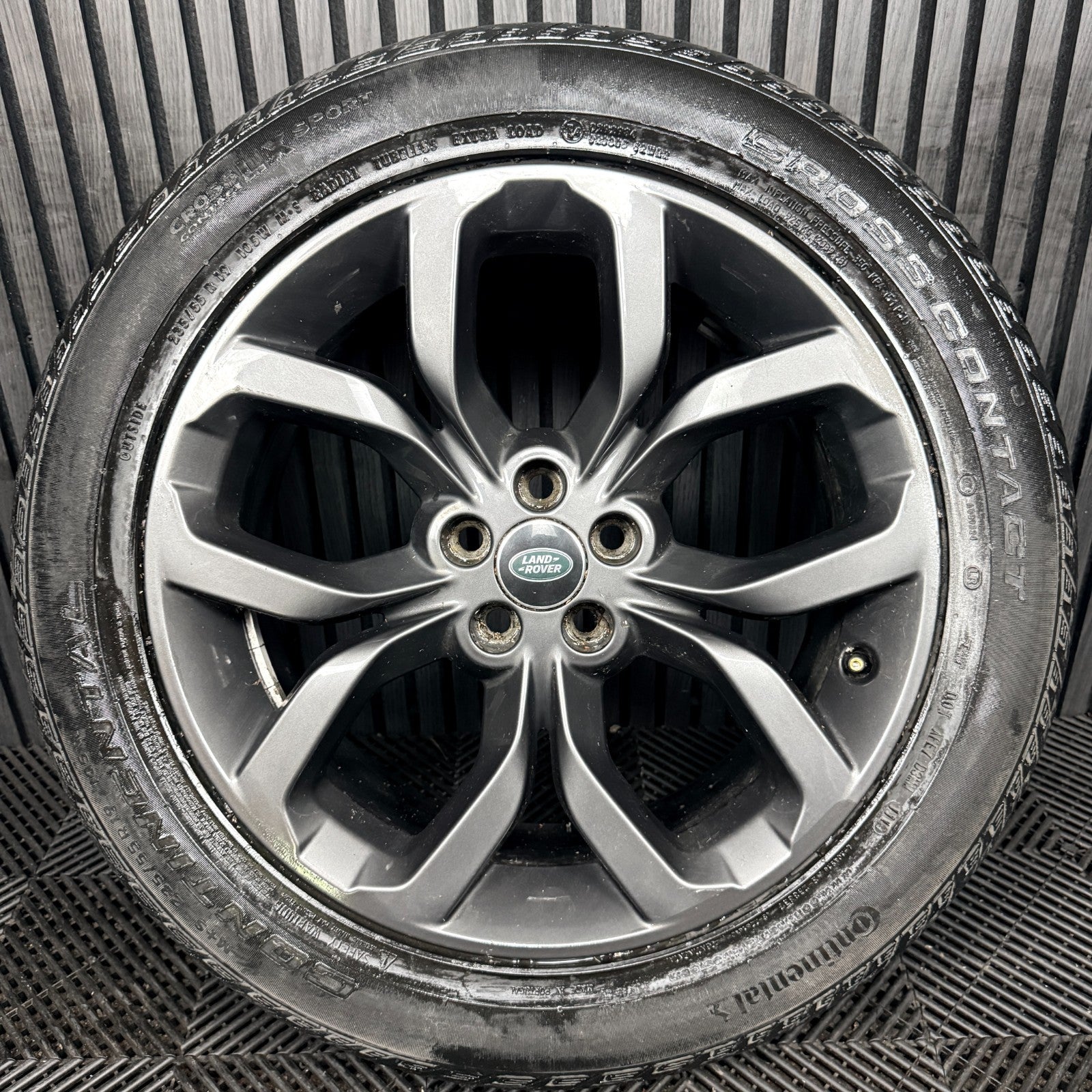1X 19'' Land Rover Discovery Sport Evoque Grey Alloy Wheel Tyre Genuine