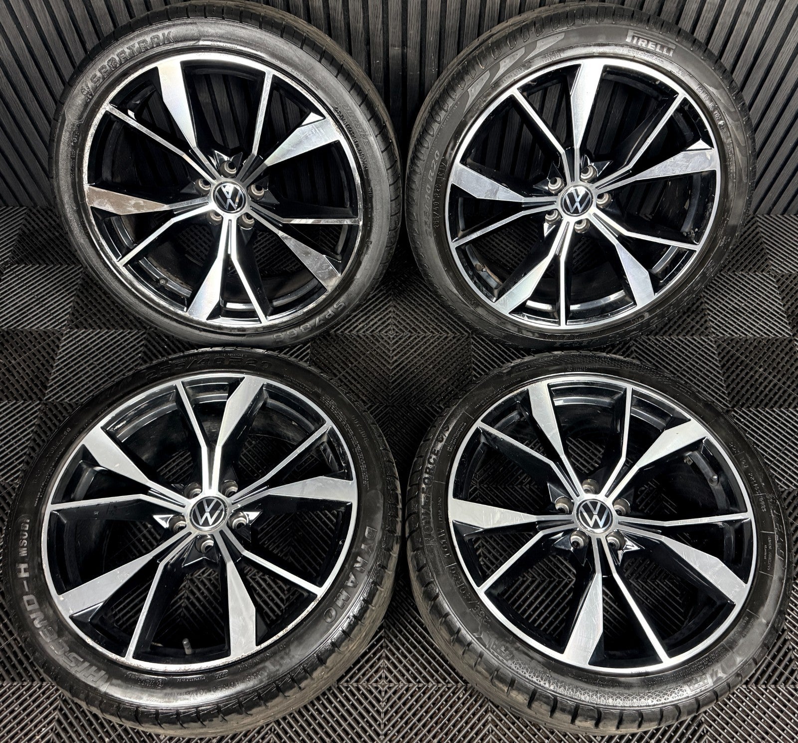 20'' VW Tiguan R Line Misano Alloy Wheels Tyres Alloys 5NA601025AH Genuine