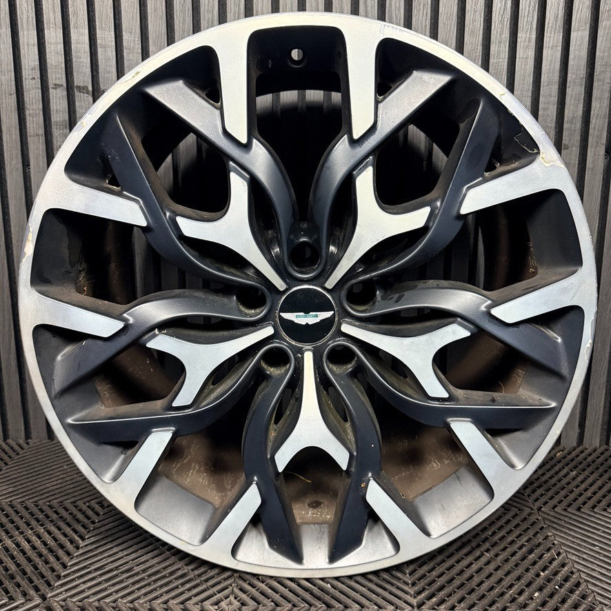 1X 22'' Aston Marin DBX Ribbon MY83-9965G-JA Alloy Wheel Single Rear Genuine
