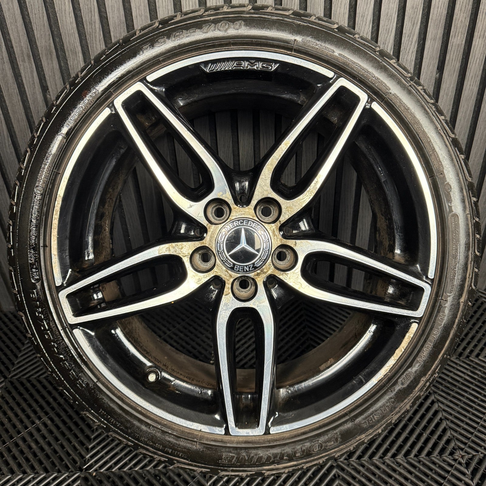 1X 18'' GENUINE AMG MERCEDES A B CLASS CLA BLACK DC ALLOY WHEEL TYRE A1764010700