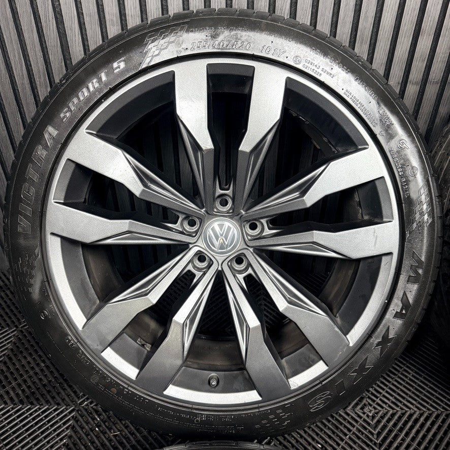 20'' VW Tiguan R Line Suzuka Grey Alloy Wheels Tyre Alloys 5NA601025G Genuine