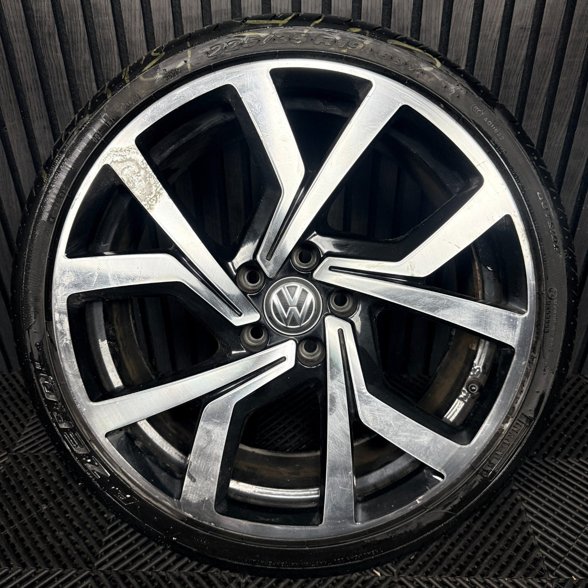1X 19'' VW Golf Brescia Clubsport GTI MK7 Alloy Wheel Tyre 5G0601025CL Genuine
