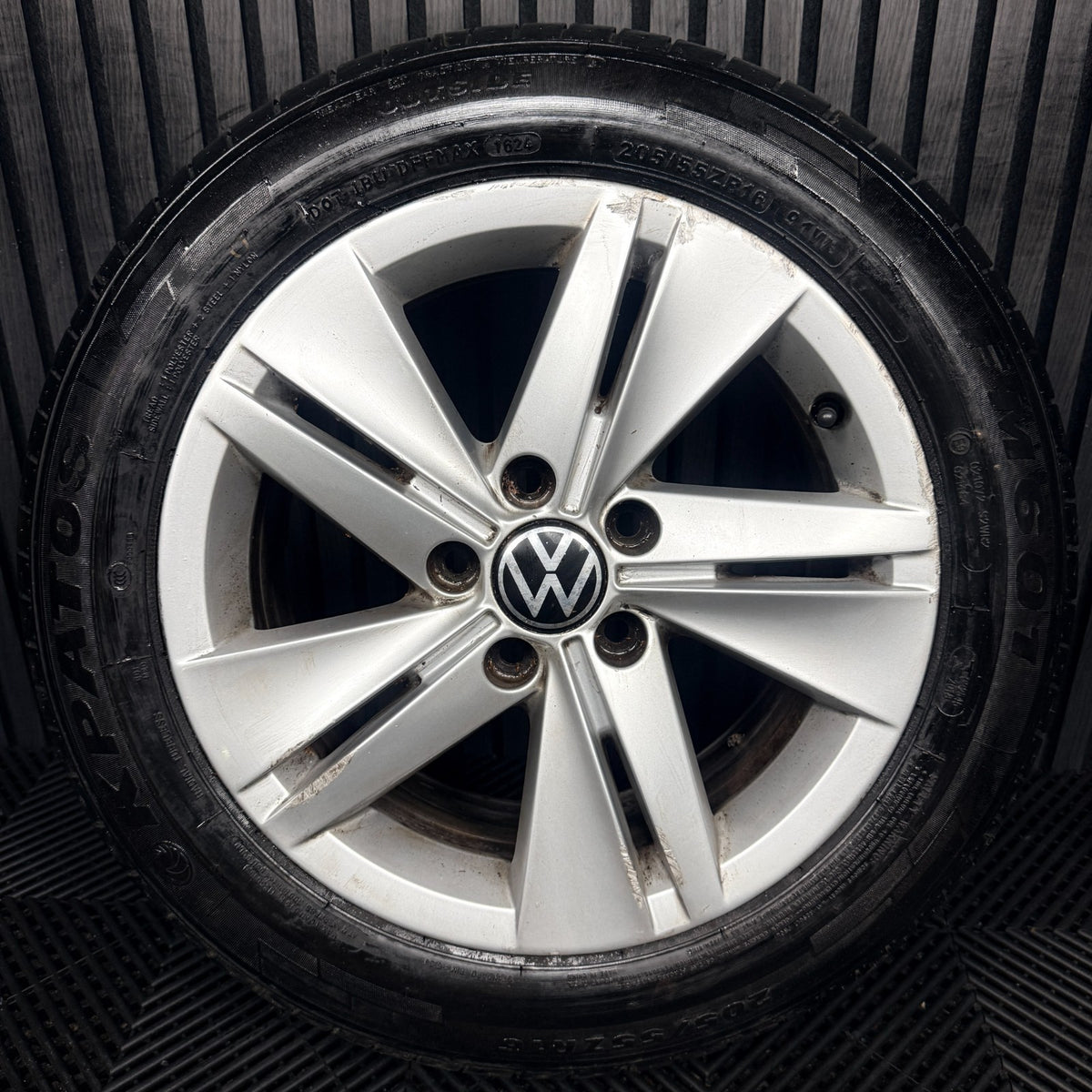 1X 16'' VW Golf MK8 Norfolk Alloy Wheel Tyre GT Single 5H0601025 Genuine