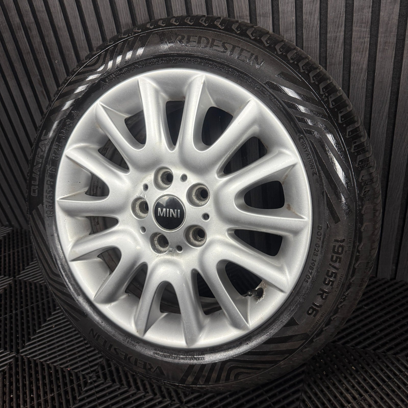 1X 16'' GENUINE MINI COOPER ONE D 495 VICTORY F55 F56 ALLOY WHEEL TYRE 6855104