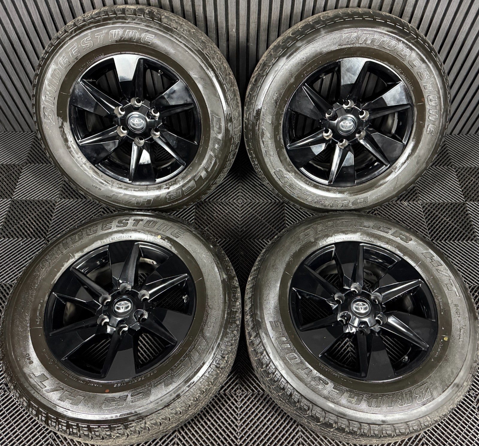 17'' GENUINE TOYOTA LAND CRUISER CANYON PRADO WHEELS TYRES ALLOYS PZ49Q-J0670-ZE