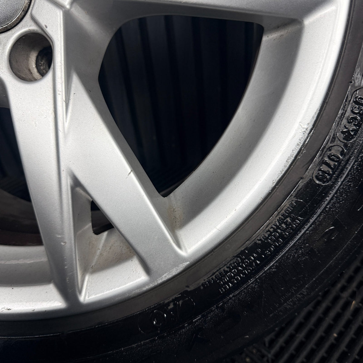 1X 17" Audi A4 Y Spoke B8 B9 Alloy Wheel Tyre Single Spare 8W0601025K Genuine