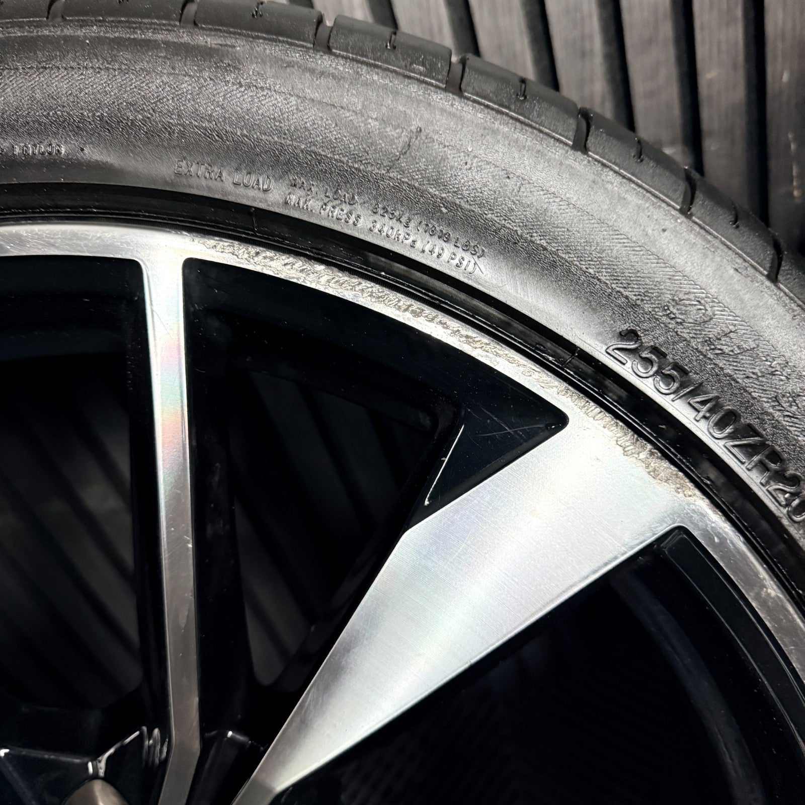 20'' VW Tiguan R Line Misano Alloy Wheels Tyres Alloys 5NA601025AH Genuine