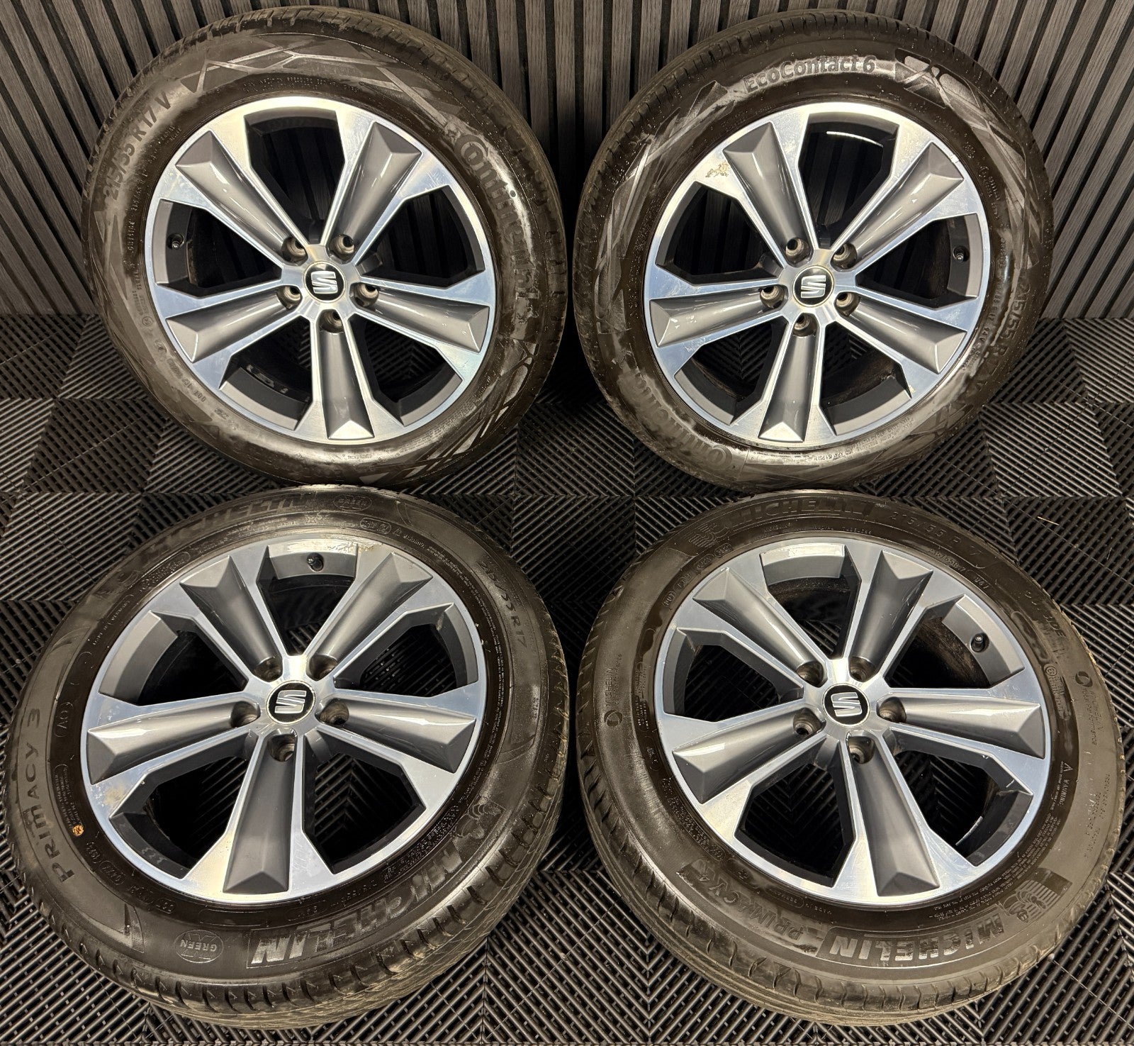 17'' GENUINE SEAT ATECA GREY DC 5 SPOKE ALLOY WHEELS TYRES ALLOYS 575601025K