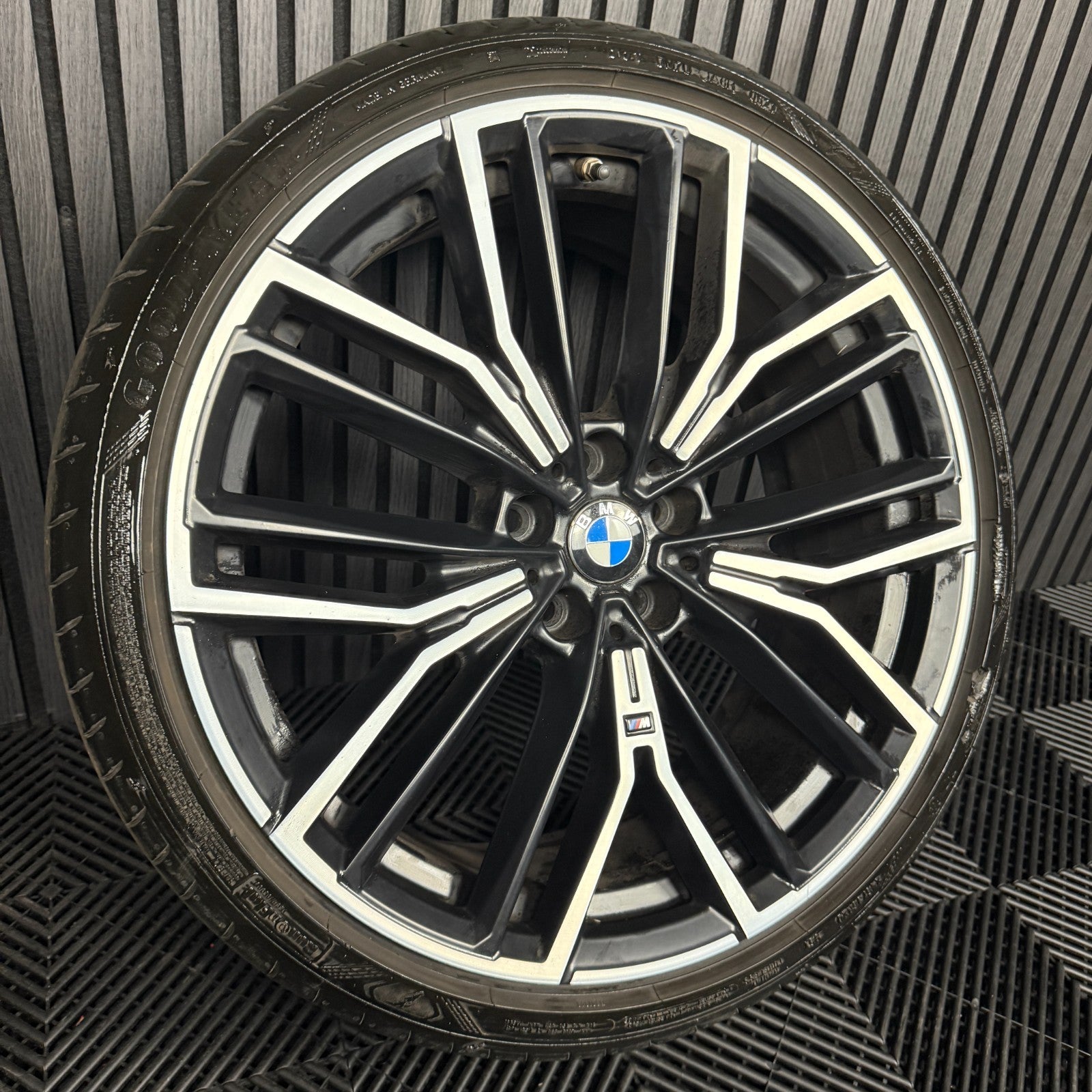 1X 20'' GENUINE BMW 5 SERIES 846 M G30 G31 SPORT ALLOY WHEEL FRONT 8747236