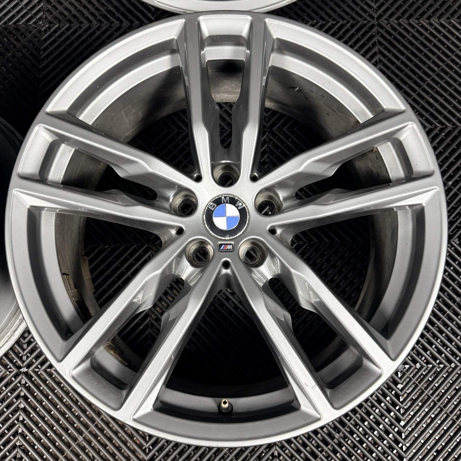 19'' BMW X3 X4 G01 G02 698 M Sport Alloy Wheels Alloys 8746987 Genuine