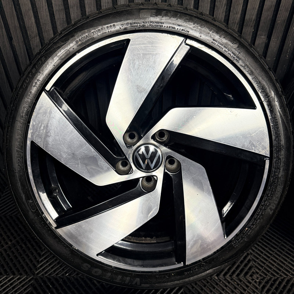 18" VW Golf GTD Mk8 GT GTI Richmond Wheels Tyre Alloy 5H0601025H Genuine
