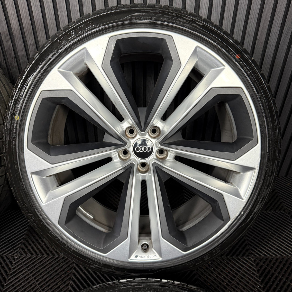 22'' Audi Sq8 Q8 S Line 4M Alloy Wheels Alloys Tyres 4M8601025AN Q5 Genuine