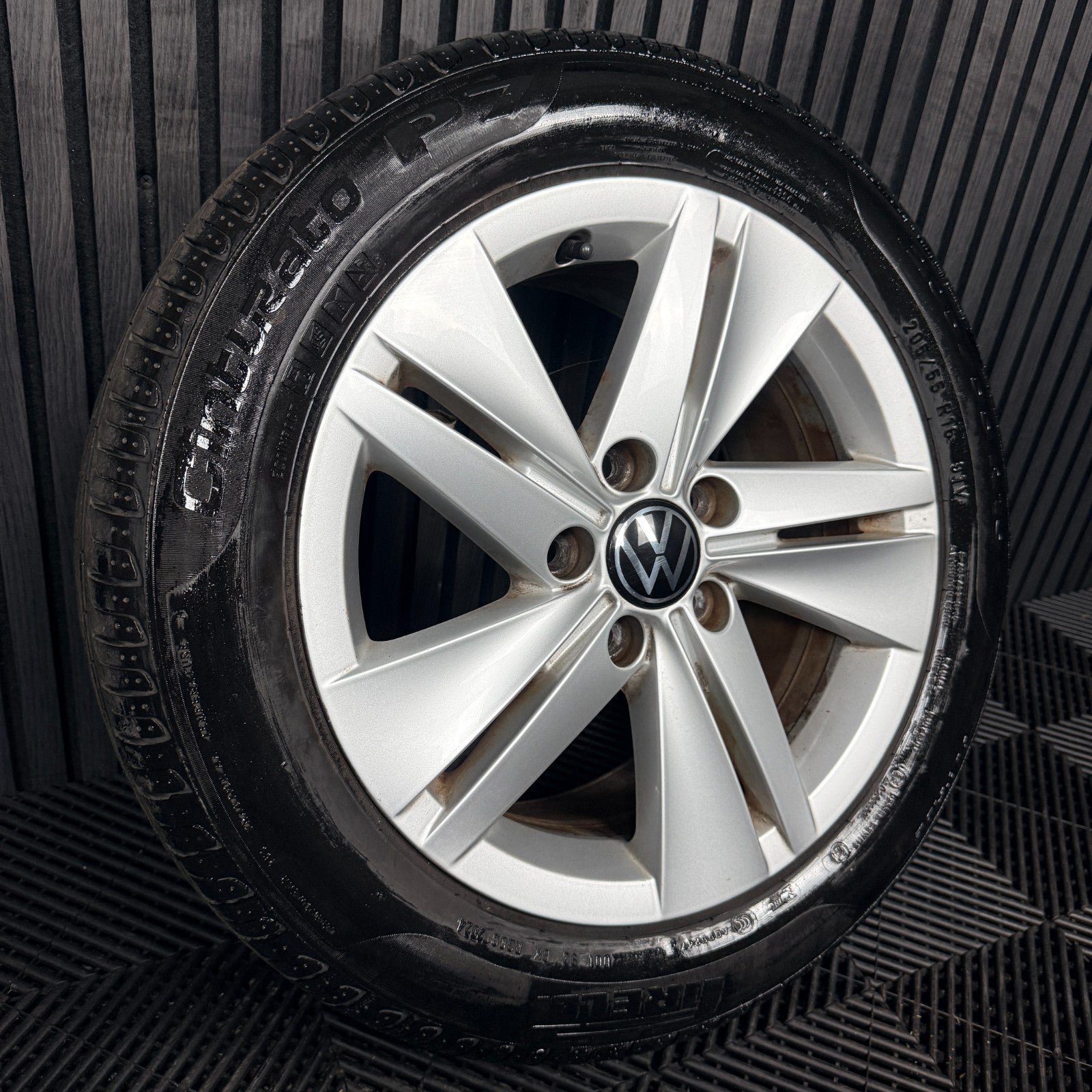 1X 16'' VW Golf MK8 Norfolk Alloy Wheel Tyre GT Single 5H0601025 Genuine