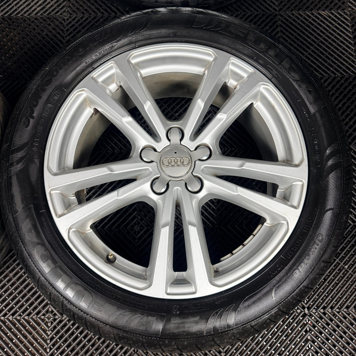 18'' Audi Q3 S Line 5 Double Spoke Facelift Alloy Wheels Tyres Alloys Genuine