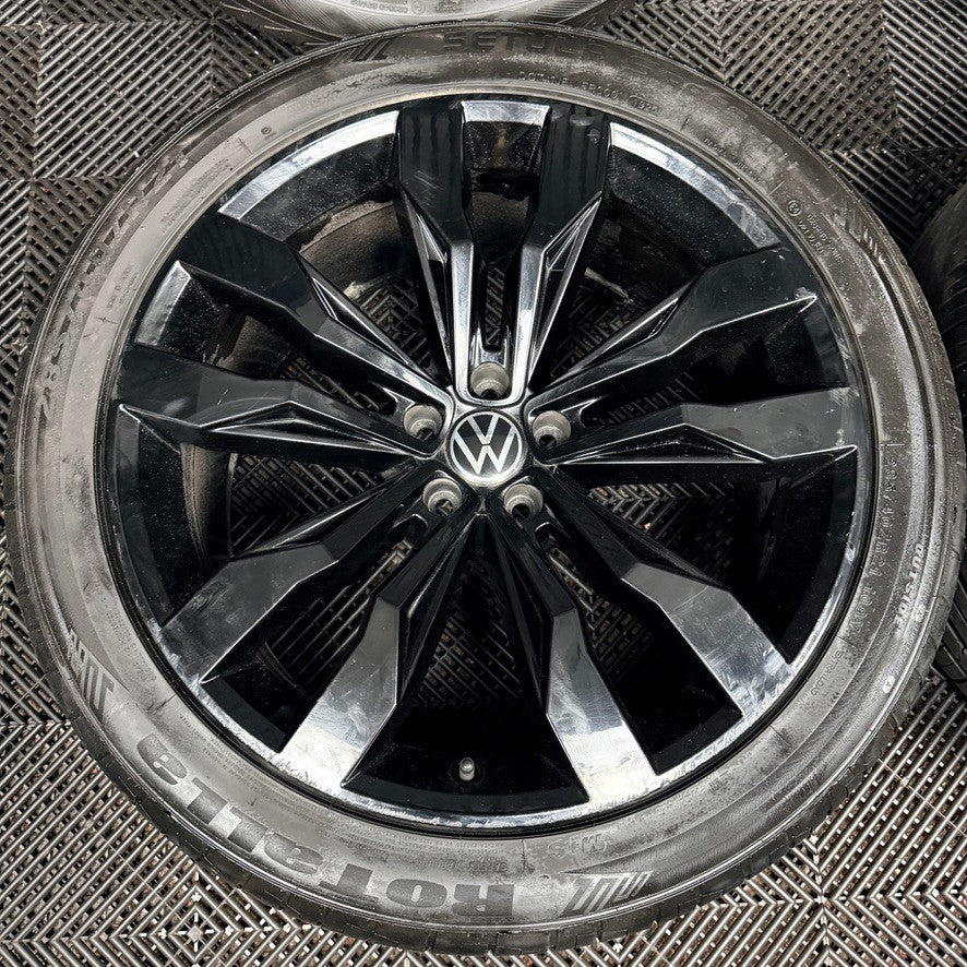 21'' VW Touareg Suzuka Black R Line Alloy Wheels Tyres Q7 760601025D Genuine