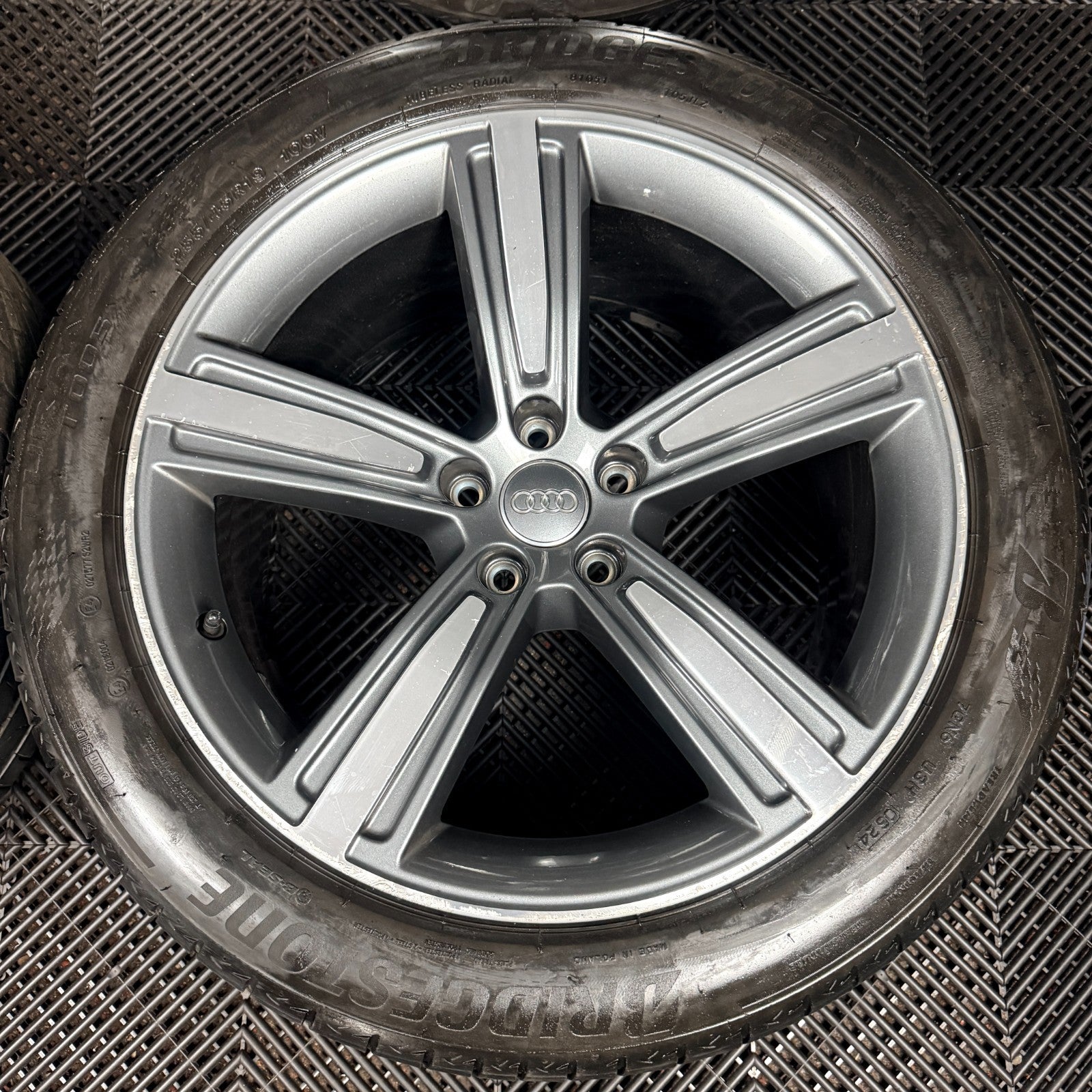19’’ Audi A8 Grey DC 5 Spoke D5 4n Alloy Wheels Tyres 4N0601025N Genuine