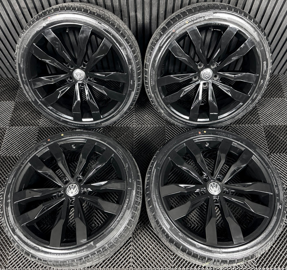 19" VW T-Roc R Line Suzuka Black Alloy Wheels Tyres Alloys 2GA601025AE Genuine
