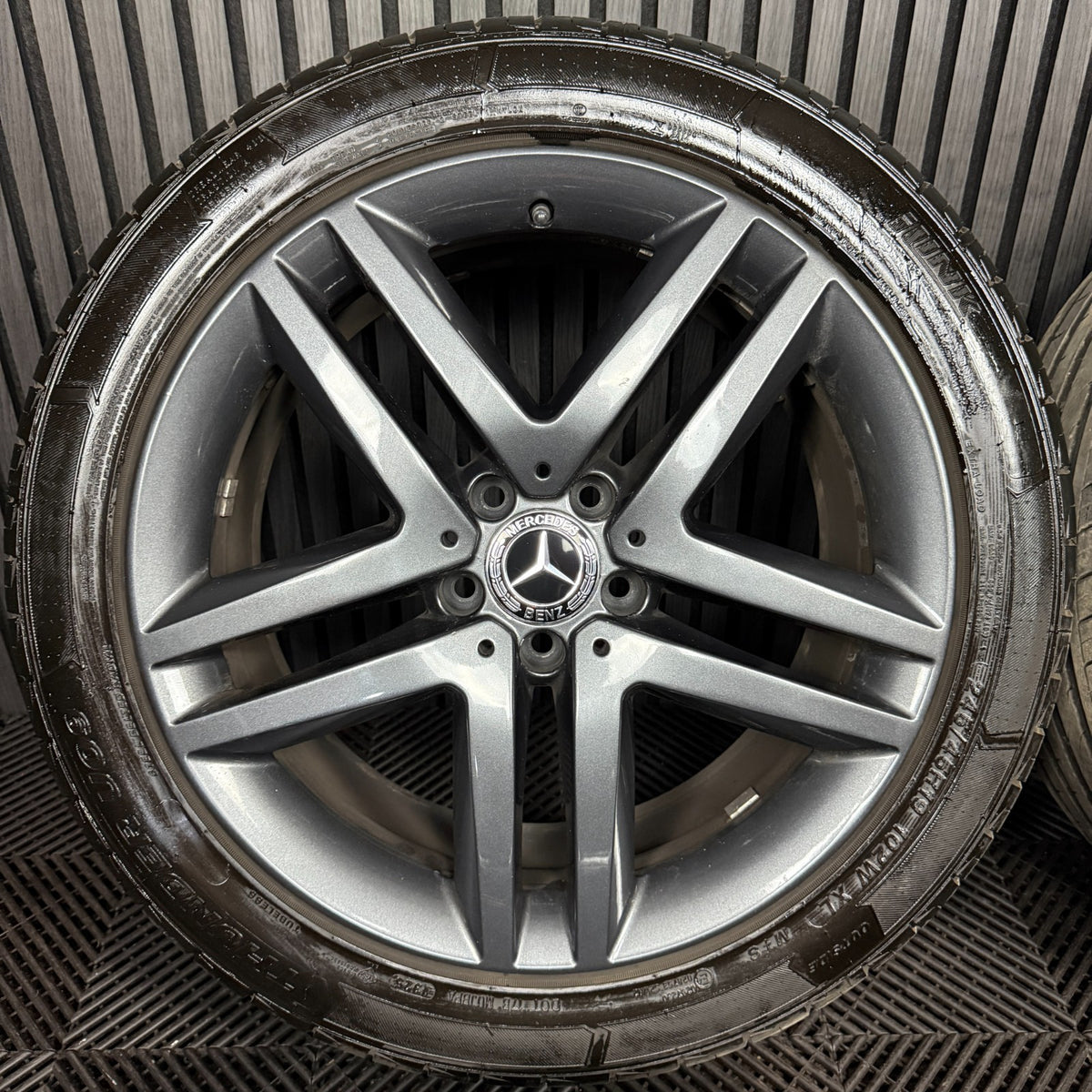 19'' Mercedes Vito V Class Alloy Wheels Tyres Grey W477 A4474011500 Genuine OEM