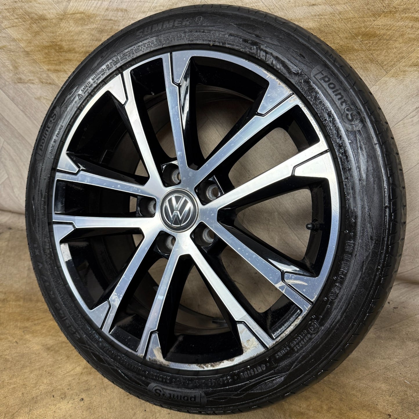1X 17'' GENUINE VW GOLF GT SINGAPORE GTD GTI MK7 ALLOY WHEEL TYRE 5G0601025AK