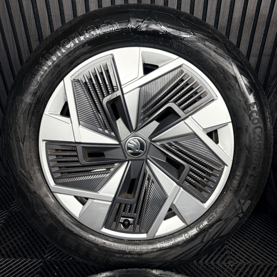 18'' Skoda Kodiaq Alloy Wheels Tyres Plastic Inserts MK2 57H601025 Genuine