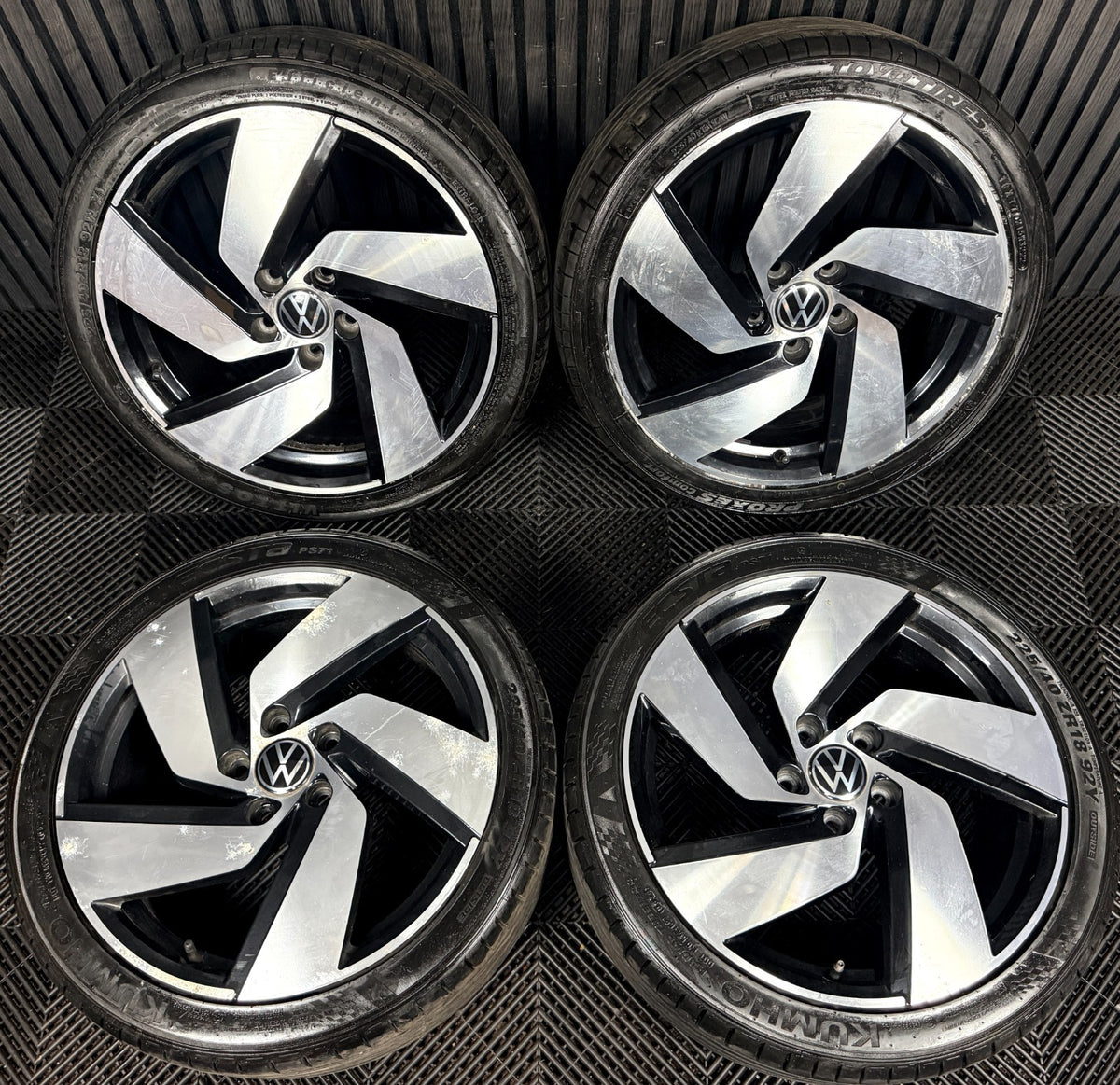 18" VW Golf GTD Mk8 GT GTI Richmond Wheels Tyre Alloy 5H0601025H Genuine