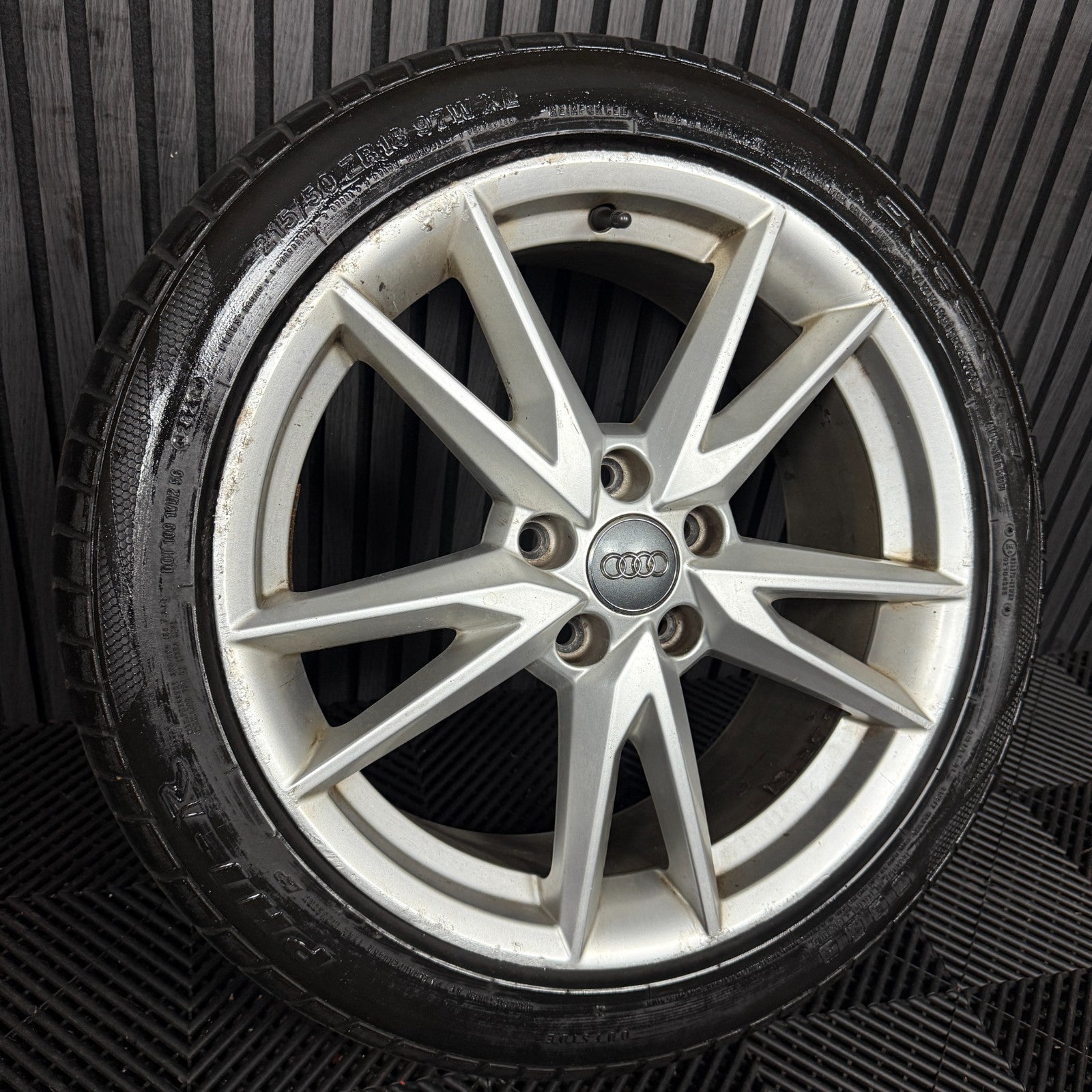 1X 18'' GENUINE AUDI Q2 S LINE 5 DOUBLE SPOKE ALLOY WHEEL TYRE 81A601025F