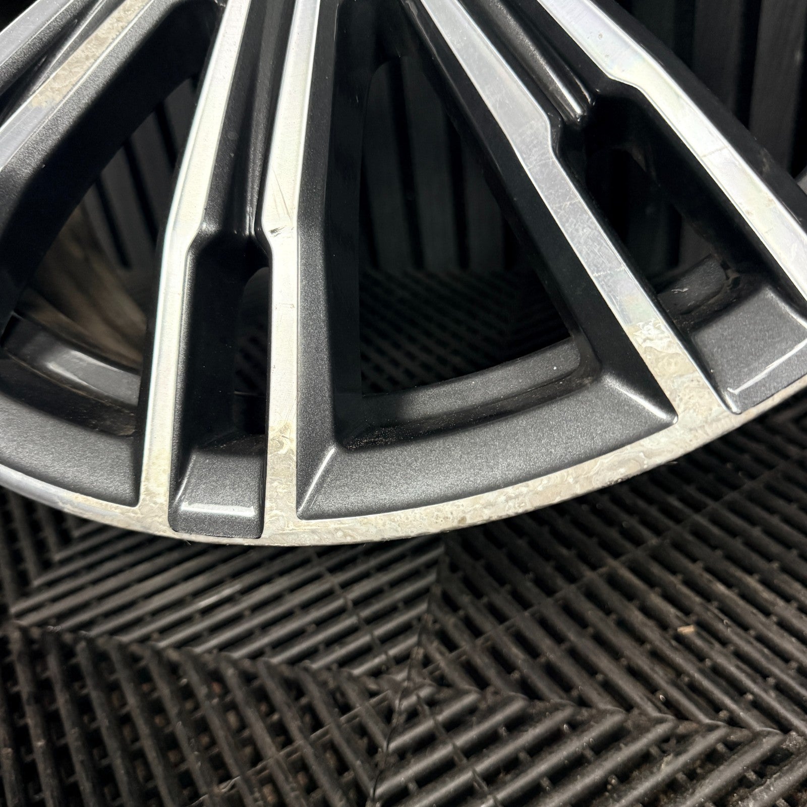 1X 18'' BMW 3 Series 790 M Sport G21 G20 Alloy Wheel Front 8089890 Genuine