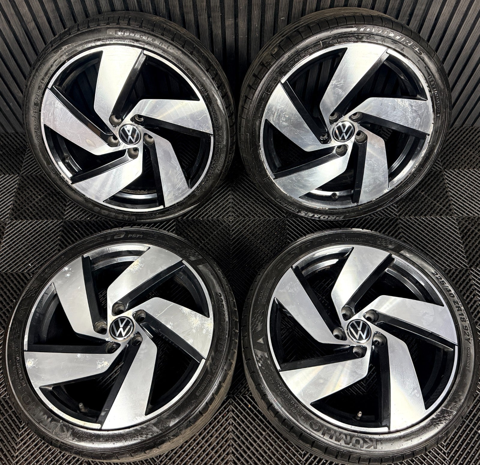 18" VW Golf GTD Mk8 GT GTI Richmond Wheels Tyre Alloy 5H0601025H Genuine