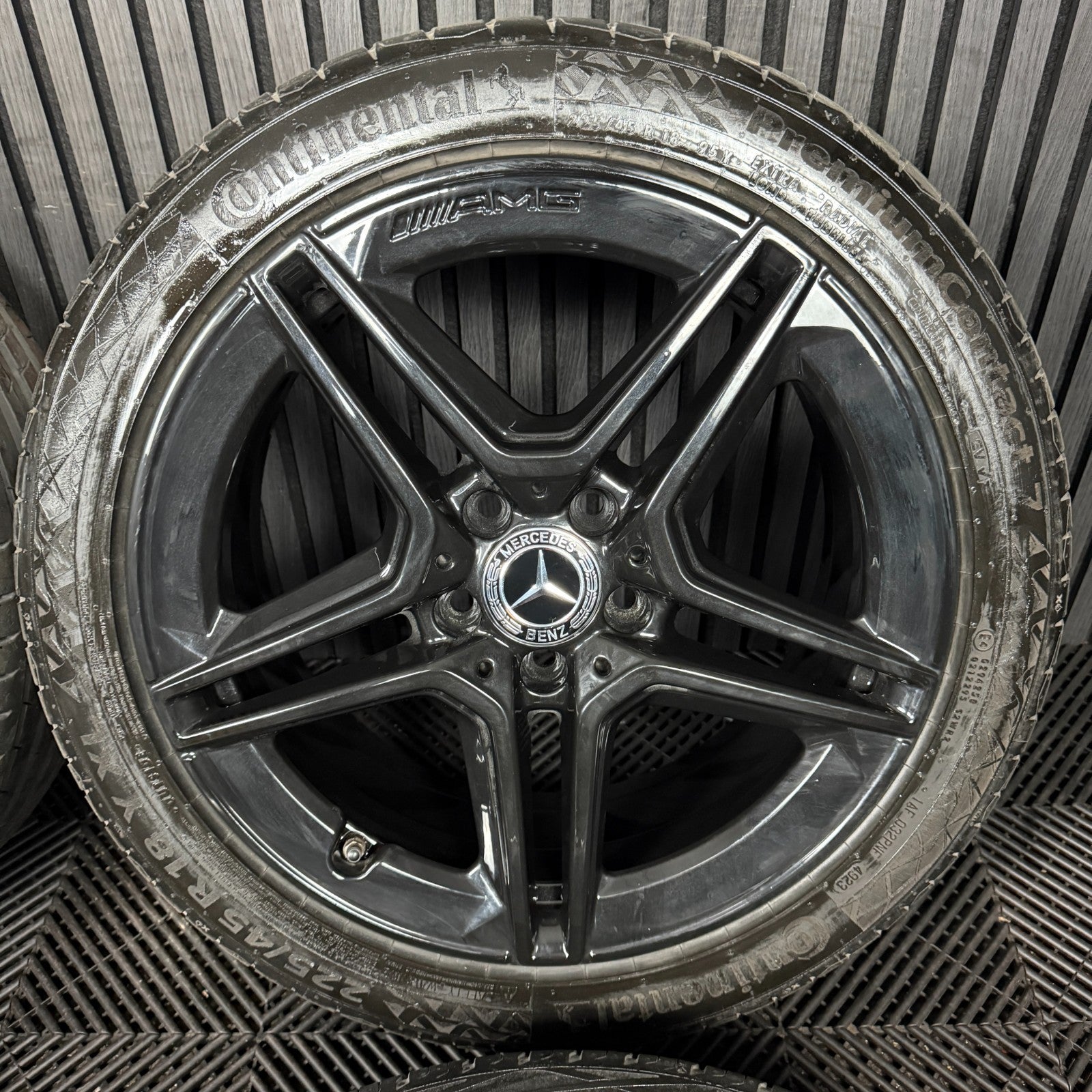 18'' GENUINE MERCEDES AMG A CLASS BLACK CLA B ALLOY WHEELS TYRES ALLOYS W177