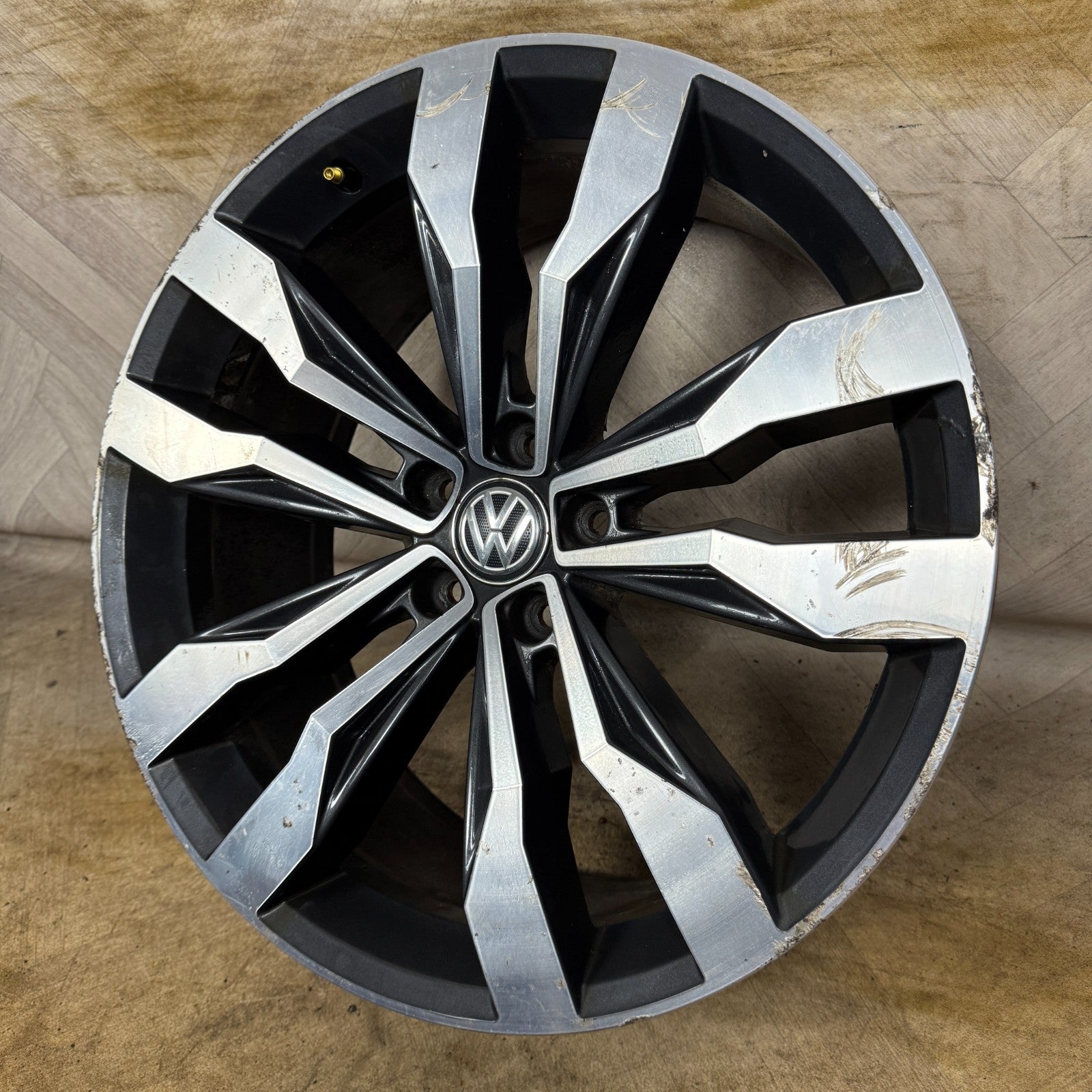 1X 20'' GENUINE VW TIGUAN SUZUKA R LINE 5NA601025G DC ALLOY TYRE WHEEL SINGLE