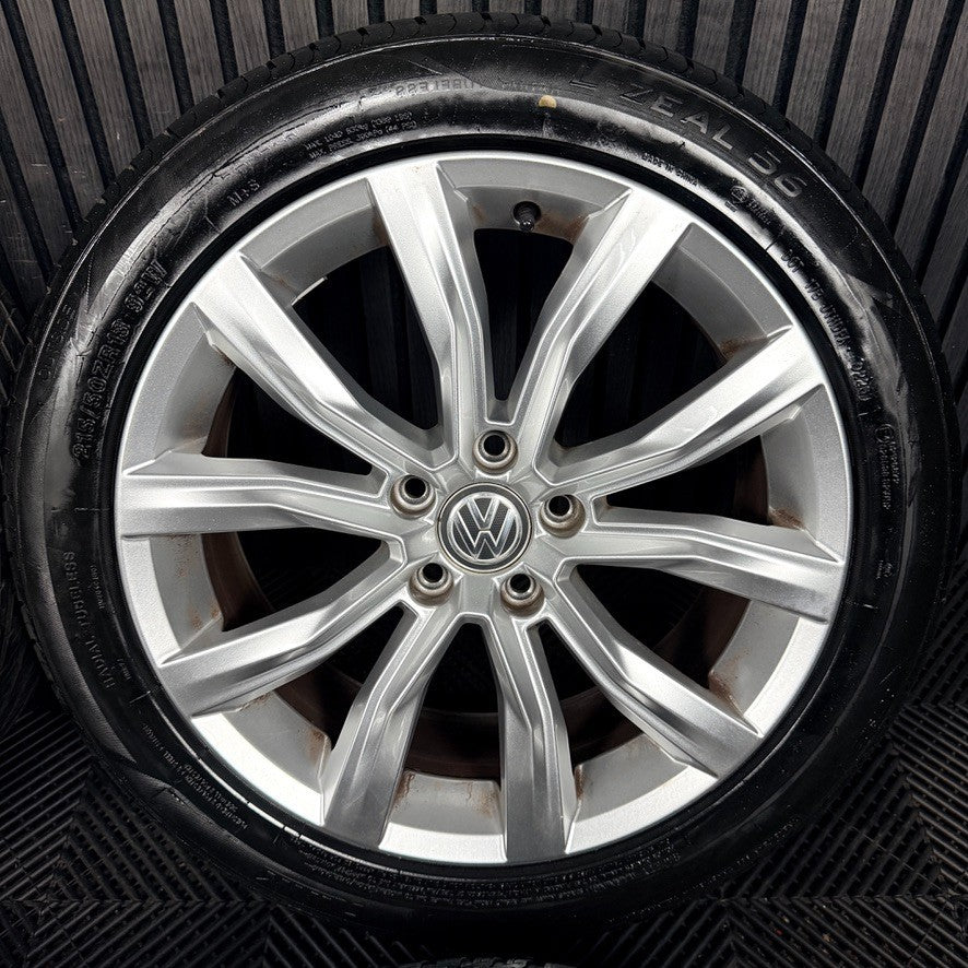 18" VW T-Roc Grange Hill Silver Alloy Wheels Tyres Alloys 2GA601025D Genuine