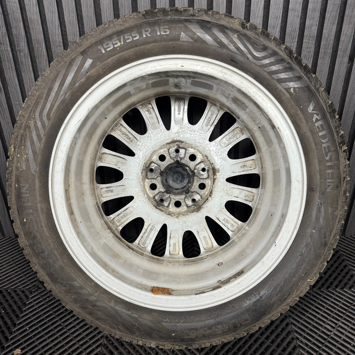 1X 16'' GENUINE MINI COOPER ONE D 495 VICTORY F55 F56 ALLOY WHEEL TYRE 6855104