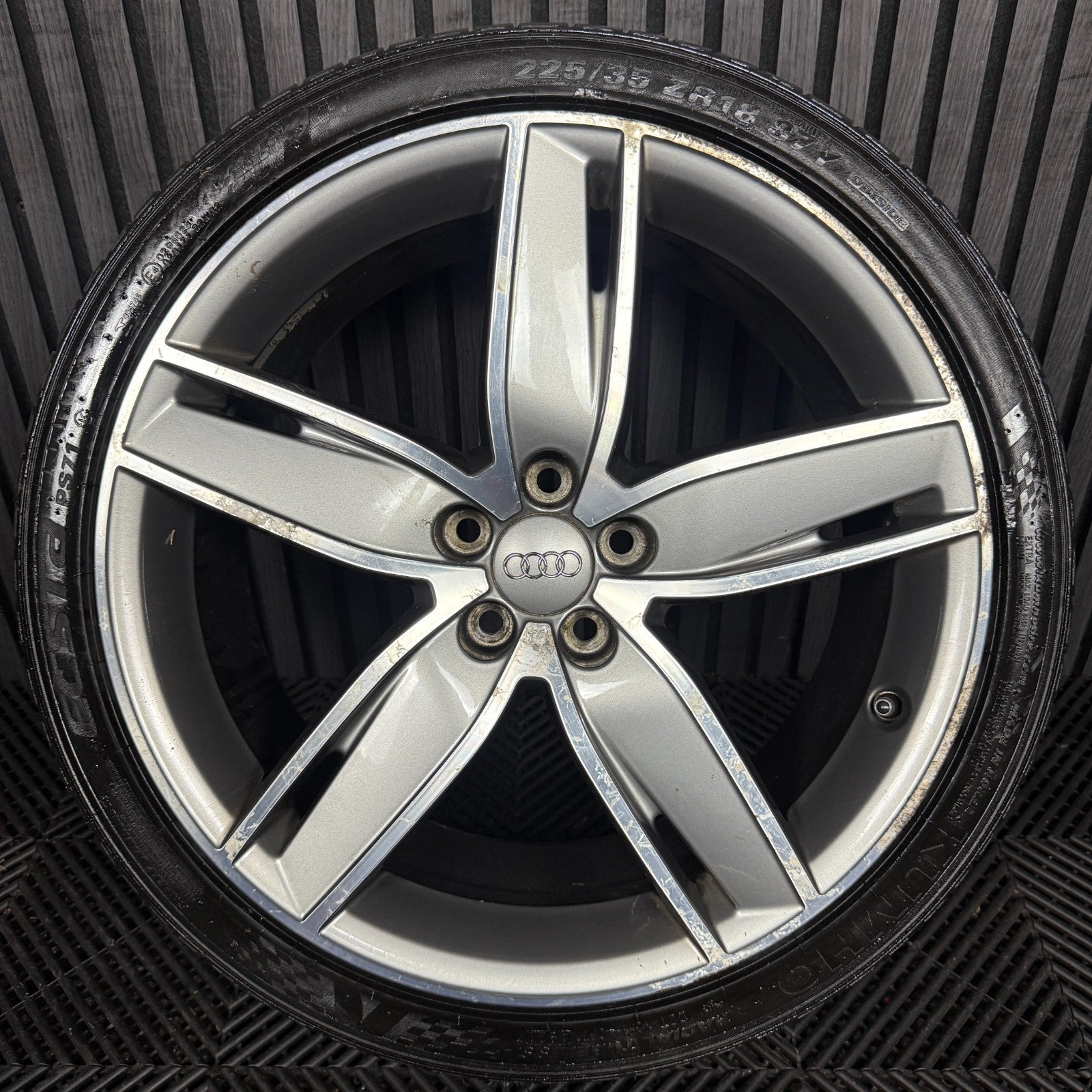 1X 18'' GENUINE VW AUDI A1 8X1 ALLOY WHEEL TYRE SINGLE 8XA601025F 7.5J ET37.5