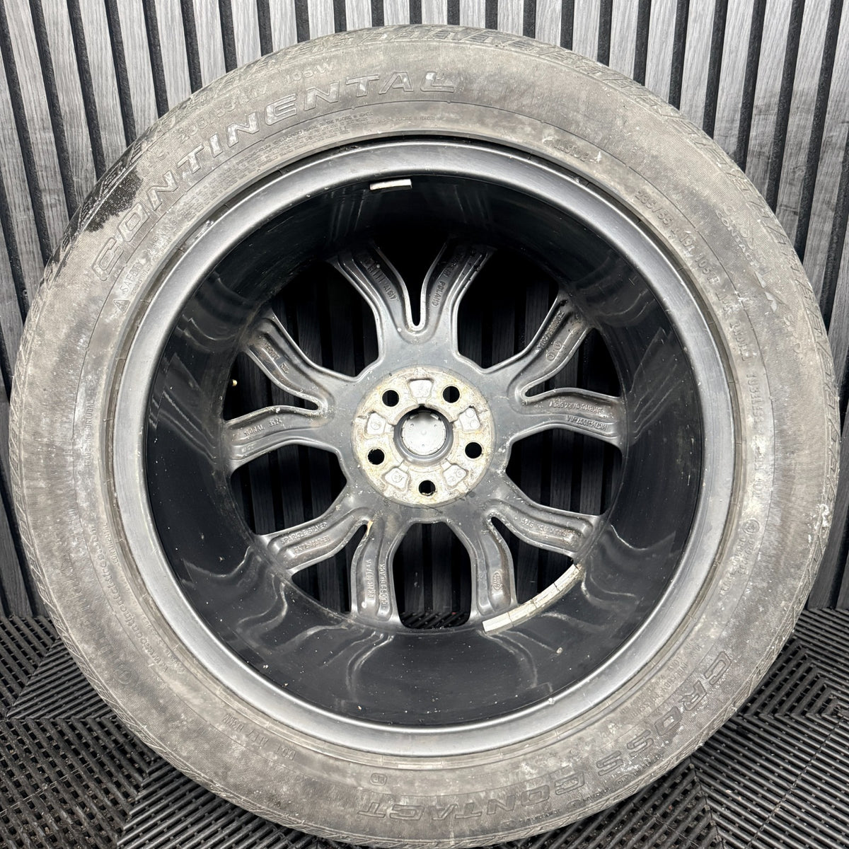 1X 19'' Land Rover Discovery Sport Evoque Grey Alloy Wheel Tyre Genuine