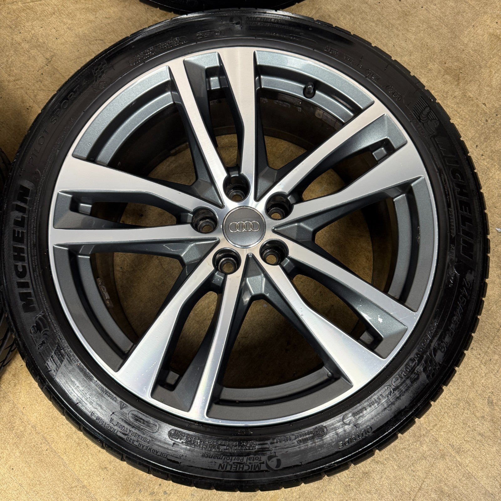 19'' GENUINE AUDI A6 C8 S LINE 5 DOUBLE SPOKE ALLOY WHEELS TYRES 4K0601025H