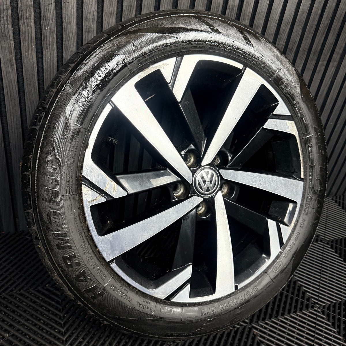 1X 16'' VW Polo Torsby Mk6 2G Alloy Wheel Tyre GT Single 2G0601025T Genuine