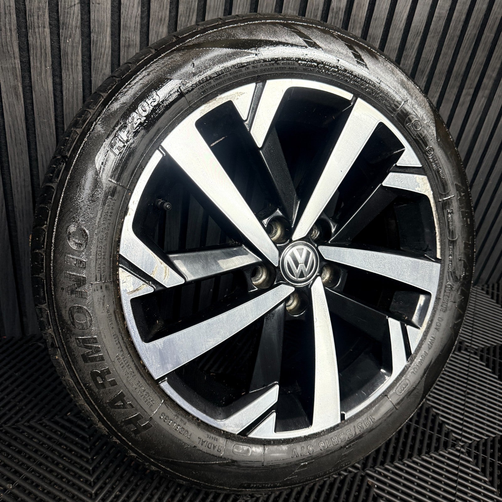 1X 16'' VW Polo Torsby Mk6 2G Alloy Wheel Tyre GT Single 2G0601025T Genuine