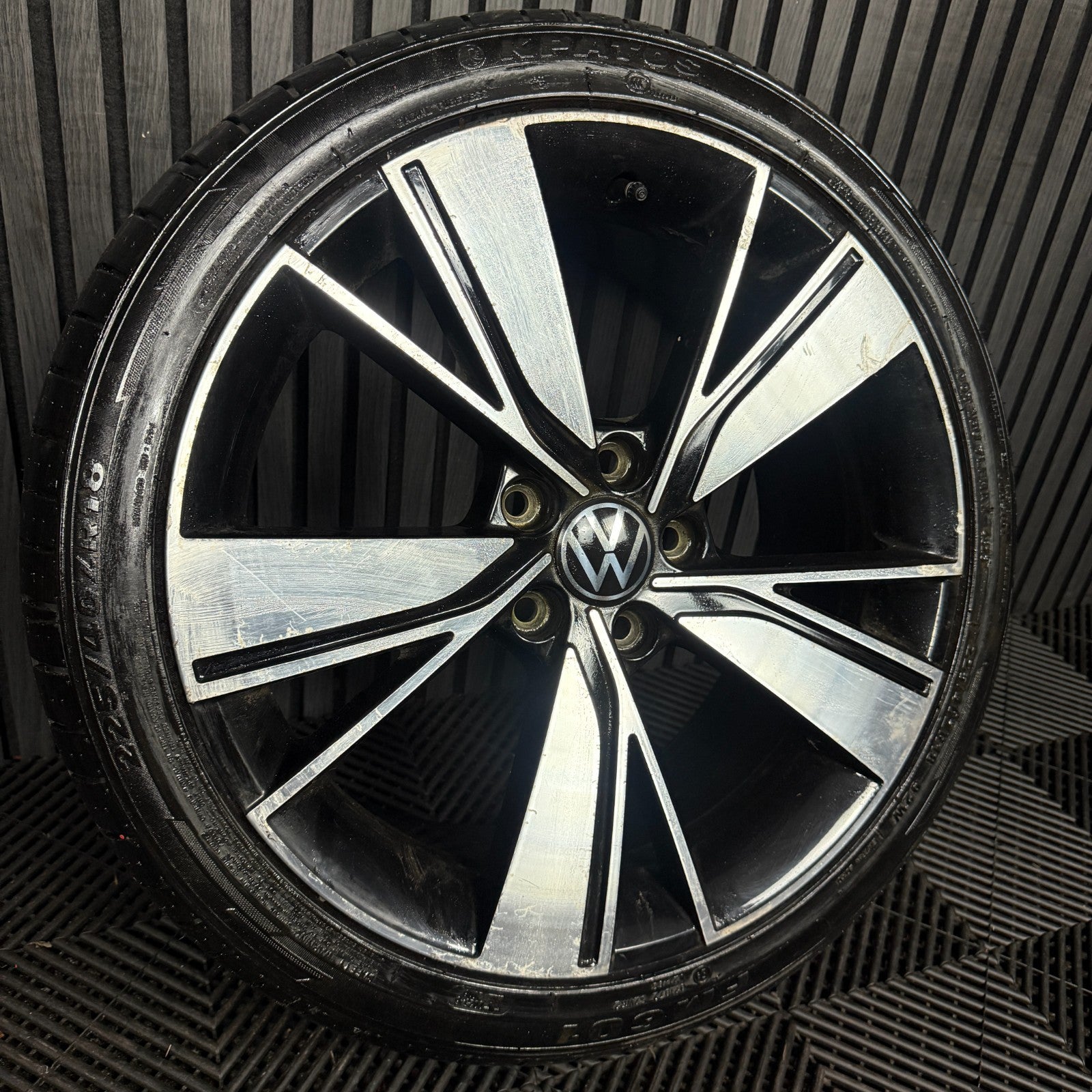 1X 18'' GENUINE VW GOLF MK8 GT GTI GTD BAKERSFIELD ALLOY WHEEL TYRE 5H0601025J