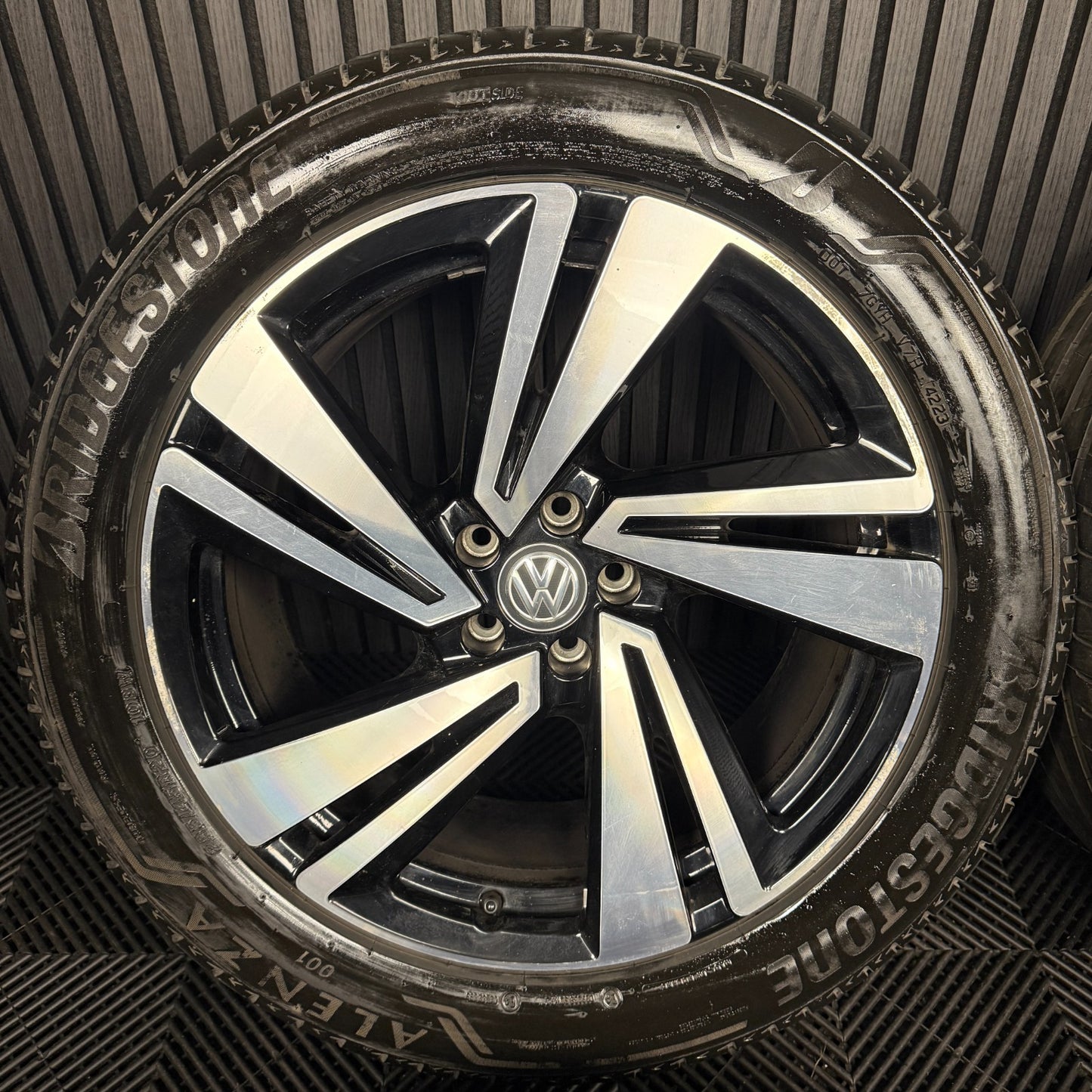 20'' GENUINE VW TOUAREG NEVADA BLACK DC ALLOY WHEELS ALLOYS TYRES Q7 760601025S