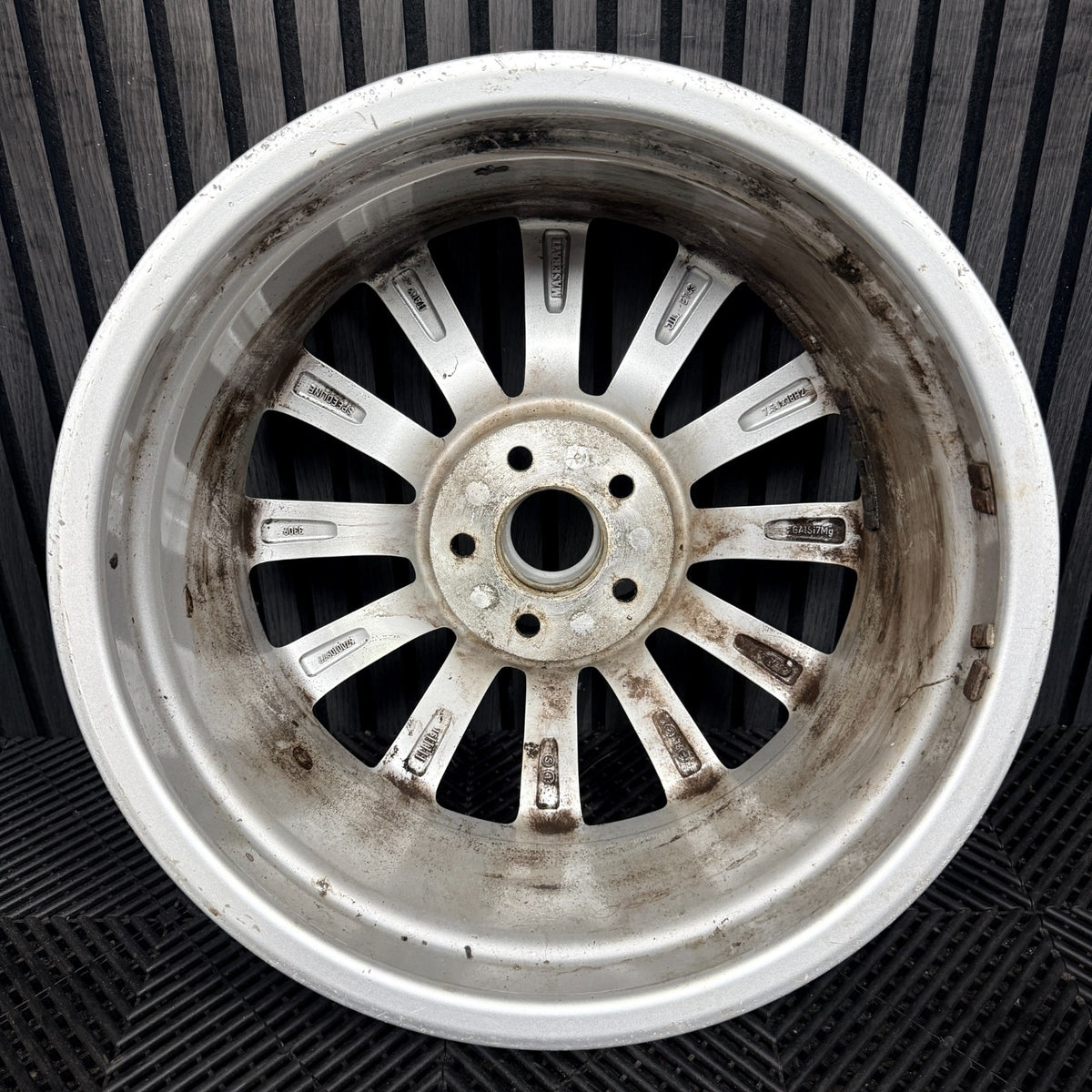 1X 18'' Maserati Ghibli Levante 670010977 Alloy Wheel Single Front Genuine