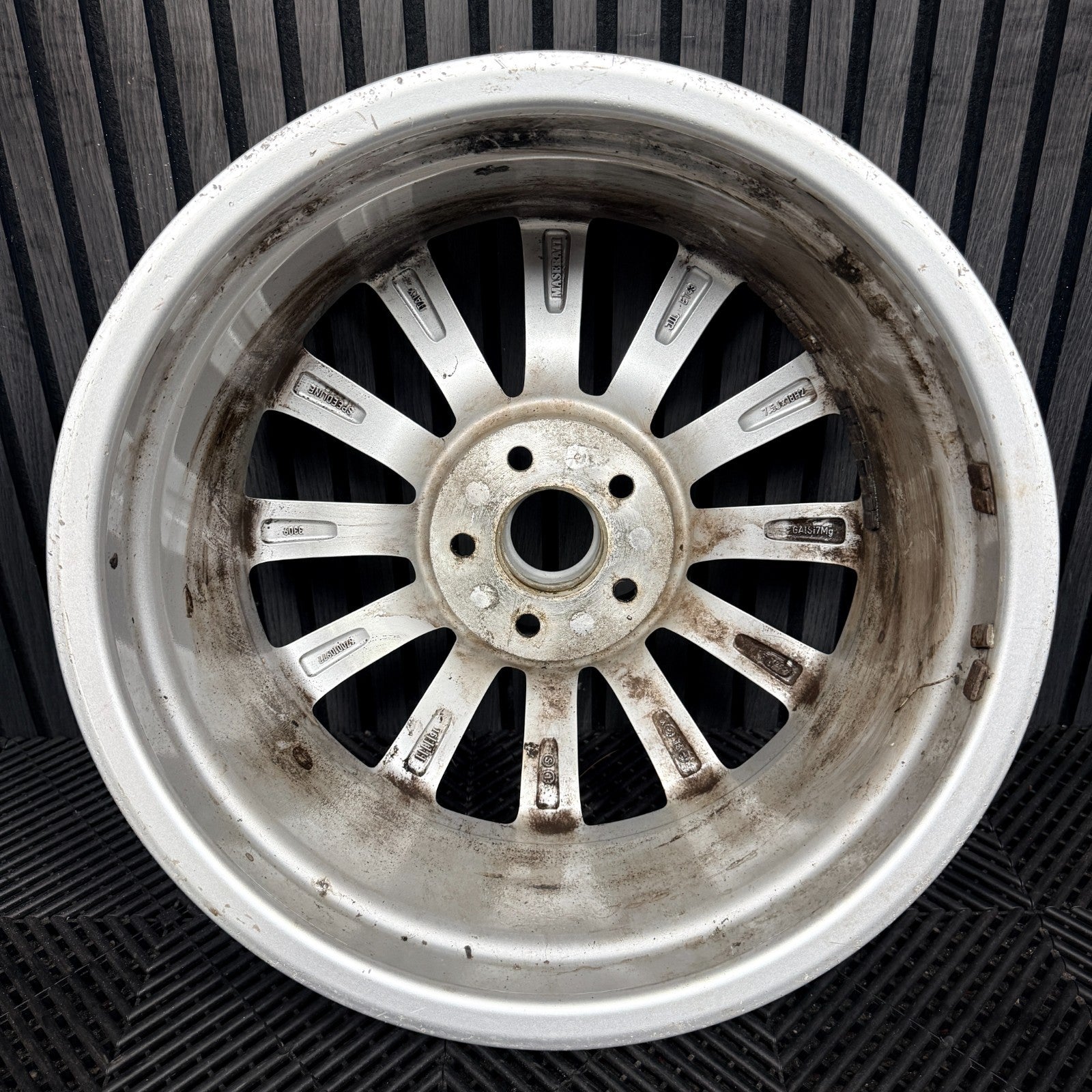 1X 18'' Maserati Ghibli Levante 670010977 Alloy Wheel Single Front Genuine