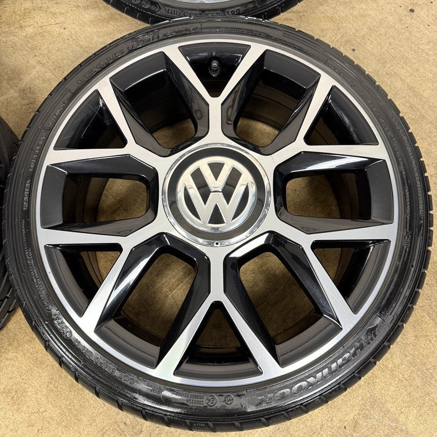 17'' GENUINE VW UP UP! GTI BLACK DC 1S OSWALD ALLOY TYRES 1S0601025BN