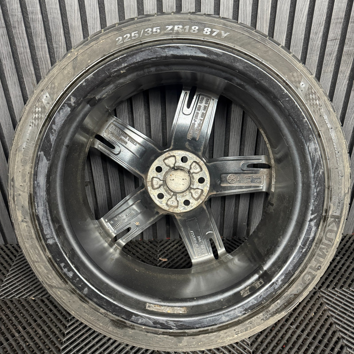 1X 18'' GENUINE VW AUDI A1 8X1 ALLOY WHEEL TYRE SINGLE 8XA601025F 7.5J ET37.5