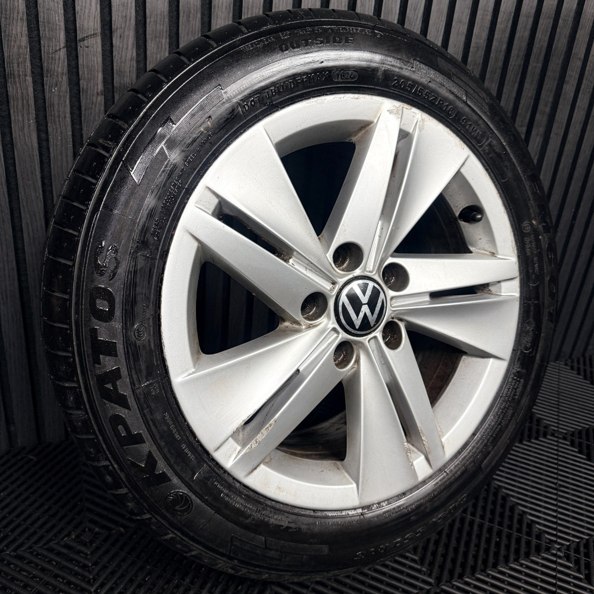 1X 16'' VW Golf MK8 Norfolk Alloy Wheel Tyre GT Single 5H0601025 Genuine