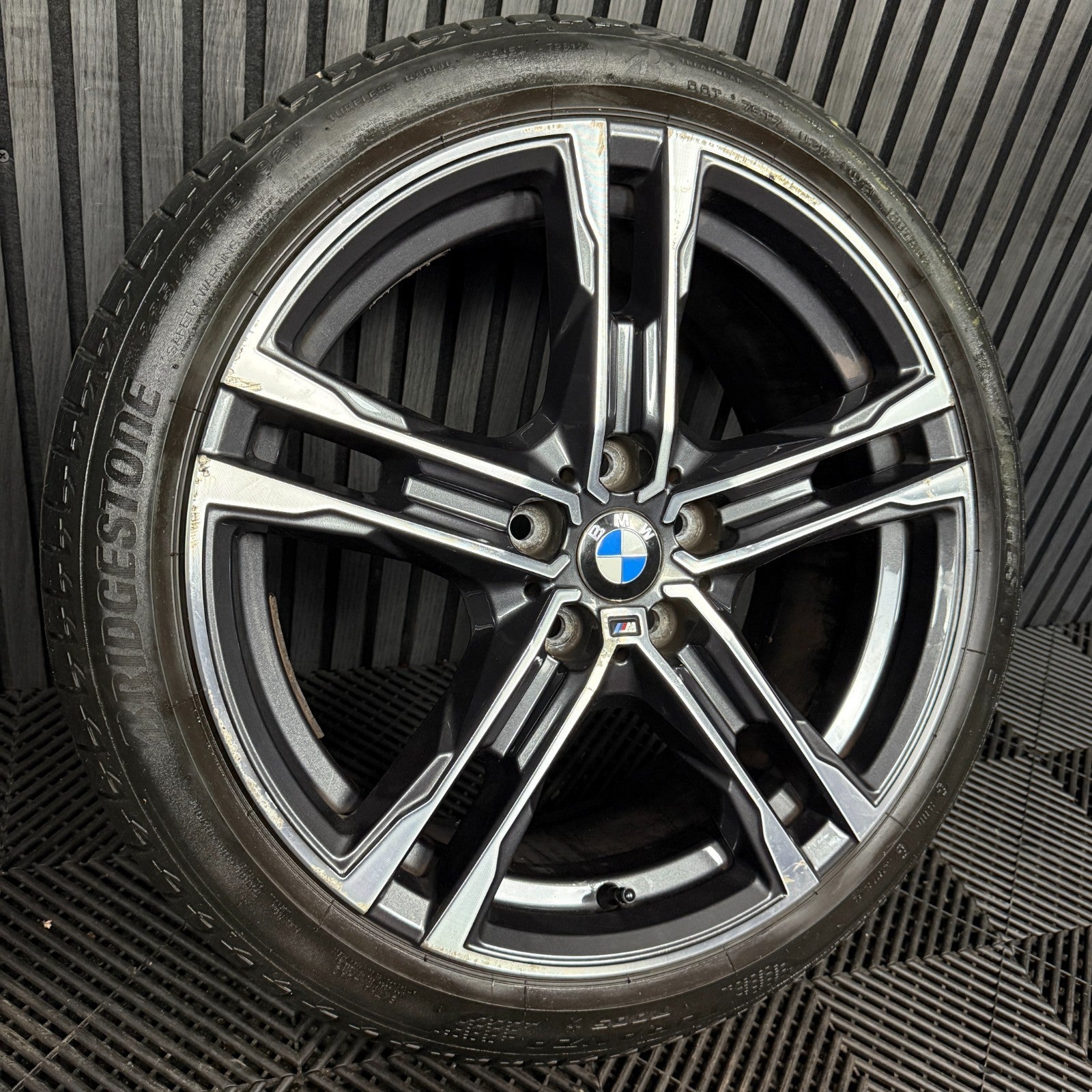 1x 18'' BMW 1 Series 819 M Sport 2 F40 F44 Alloy Wheels Tyre 8092352 Genuine OEM