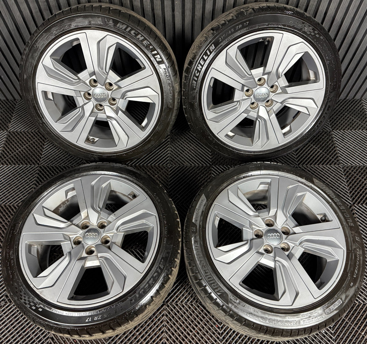 17'' GENUINE AUDI A1 S LINE NEW MODEL GREY ALLOY WHEELS ALLOYS TYRES 82A601025AH