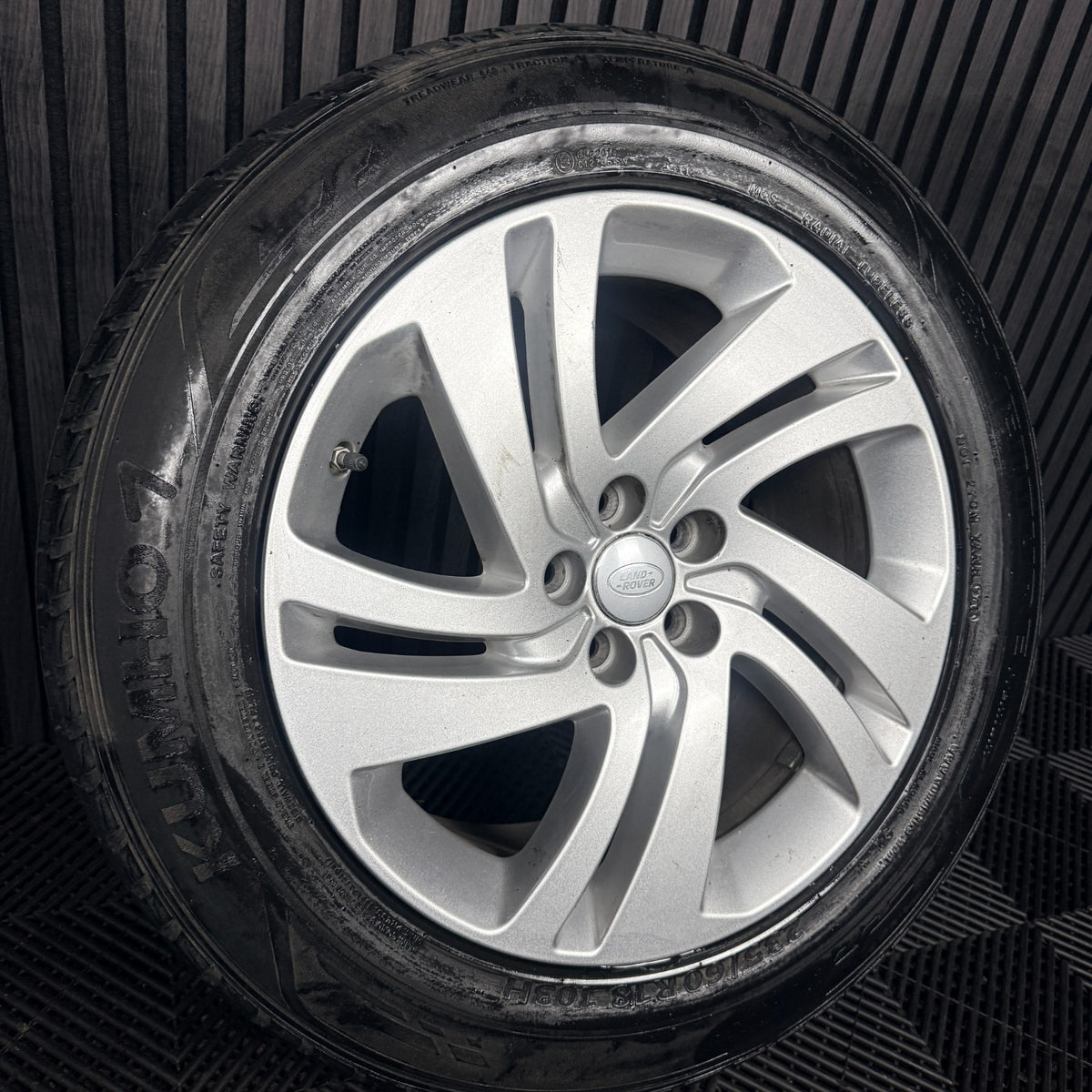 1X 18'' Land Rover Discovery Sport Evoque Alloy Wheel Tyre Genuine KBD2-1007-DA