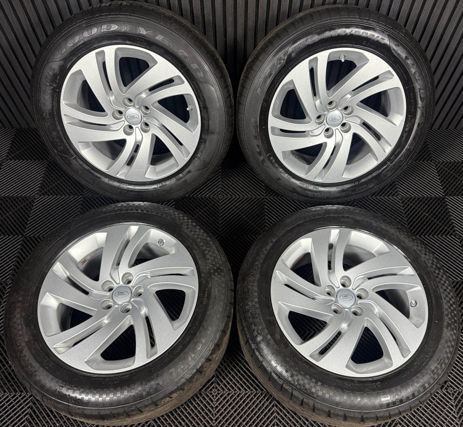 18'' GENUINE RANGE ROVER EVOQUE SILVER DISCOVERY SPORT LAND ALLOY WHEELS TYRES