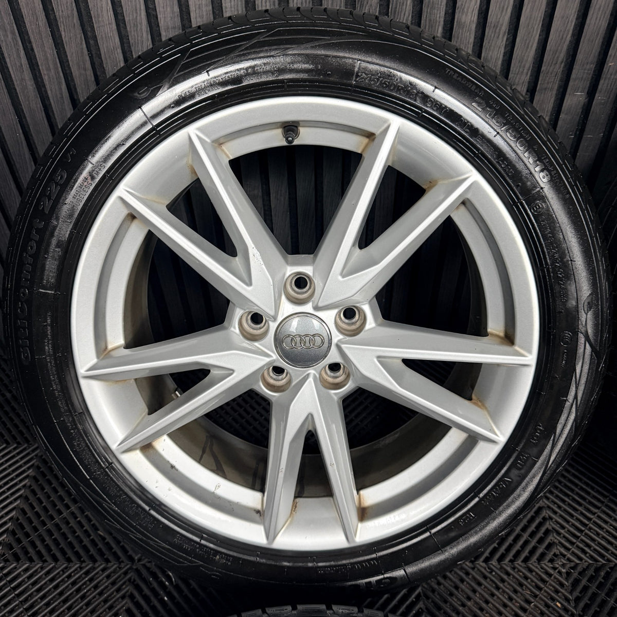 18'' Audi Q2 S Line Alloy Wheels Tyres Alloys 81A601025F Genuine